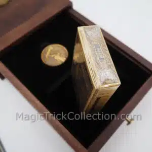 Illusionist Deluxe Walnut Boxset Collectible Playing Cards & Coin